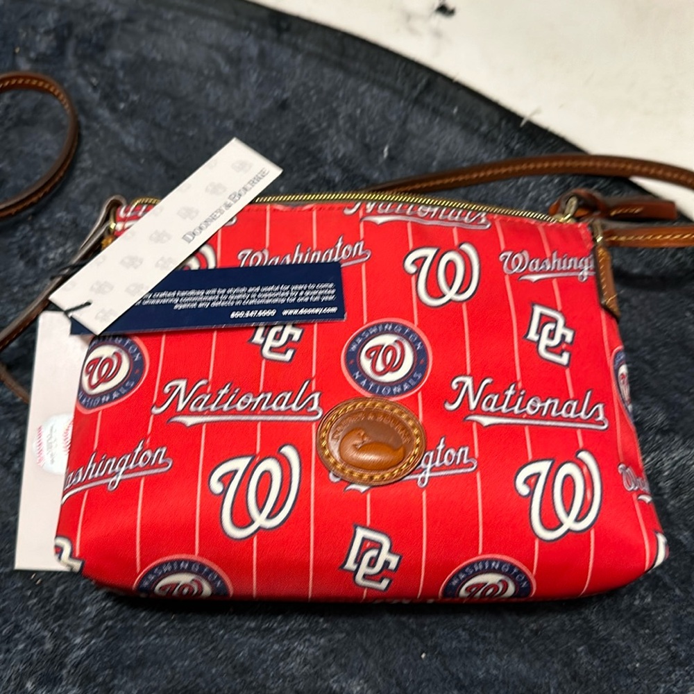 Dooney & Bourke Crossbody bag